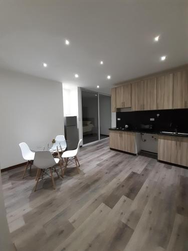 Kuchyň nebo kuchyňský kout v ubytování Chuflay Apartments, Barrio El Molino pleno centro Tarijeño