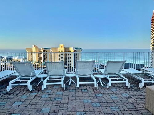 Spacious Beach Condo with Gulf Views! Sleeps 8! by Dolce Vita Getaways PCB photo 31