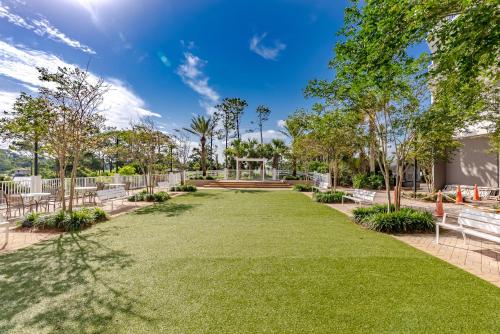 Spacious Beach Condo with Gulf Views! Sleeps 8! by Dolce Vita Getaways PCB photo 39