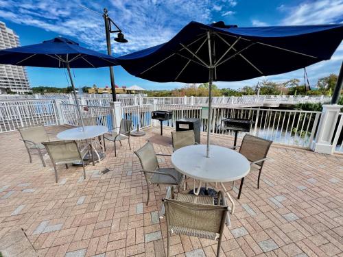 Spacious Beach Condo with Gulf Views! Sleeps 8! by Dolce Vita Getaways PCB photo 37