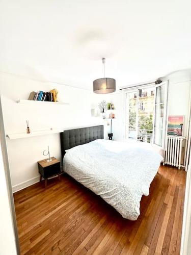 Grand appartement centre Paris 8 couchages