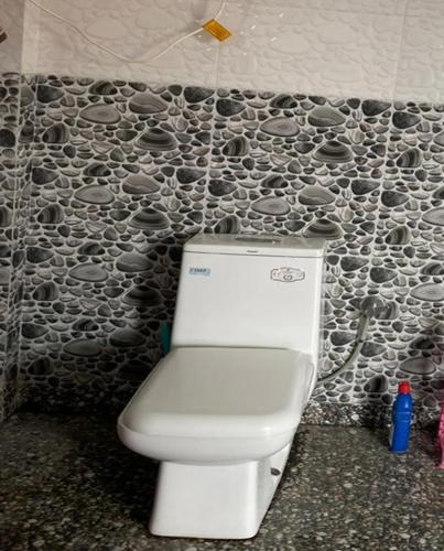 Bilik mandi di Ratsephen