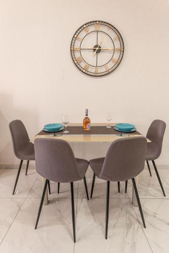 Gambar di galeri bagi Wonderful Sunny Apartment di St Paul's Bay