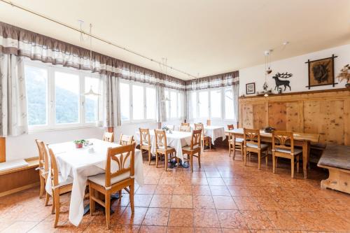 Gallery image of Berggasthof Locanda Alpina Dorfner in Montagna