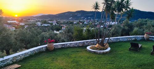 Villa Philosophia - Philos