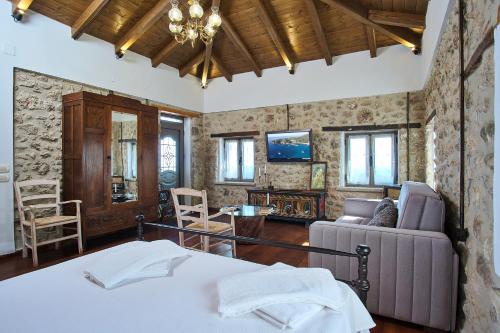 Wood And Stone Villa