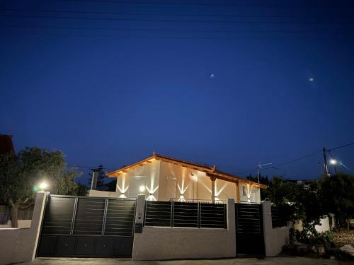 Secret Garden Airport-Beach Villa 300m from famous Davis Beach