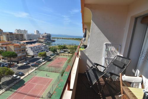 RNET - IR LLEVANT 06 Studios Roses Costa Brava