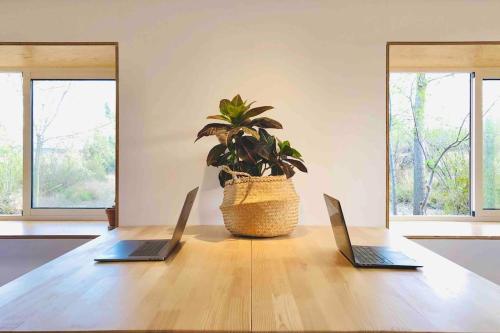 Imagen de la galería de Eco Tiny Home & Office for Digital Nomads, en Vallmoll