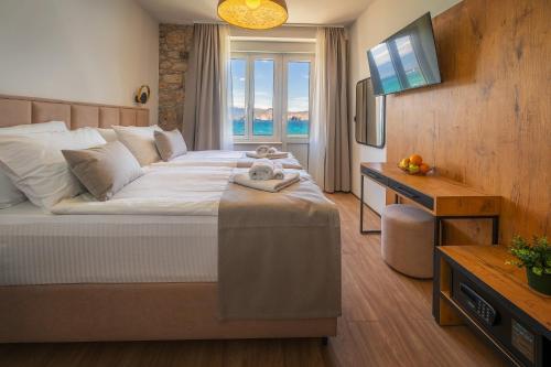 Deluxe Double Rooms in Castellum Besca