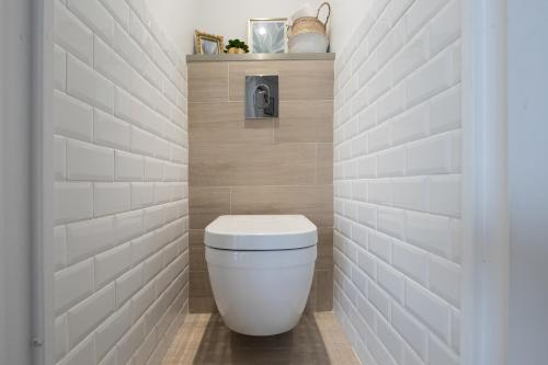 Ένα μπάνιο στο Sweet'Issy - Balcon - Parking - Climatisation - WIFI - MyBestLoc