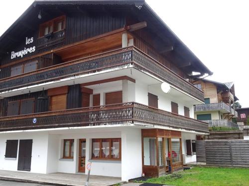 Les Gets : Appartement 6 pièces, 13 pers, Wi-Fi, 200m commerces, 450m pistes, draps et serviettes inclus - FR-1-802-55