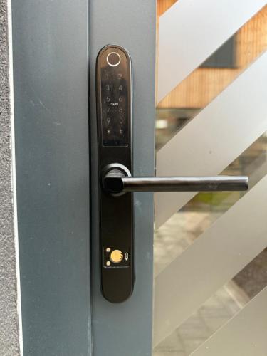 a close up of a door with a door handle at Apartmán I2 in Hrabušice