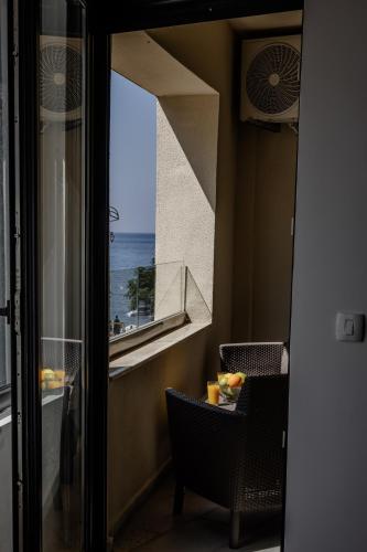 Gallery image of LUX Seafront APT - Close to the Sea - Private Parking in Dobra Voda