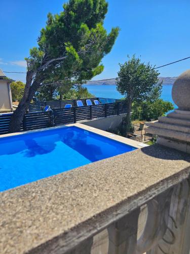 Πισίνα στο ή κοντά στο Beachfront Apartments Baricevic with Pool