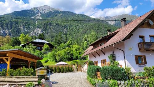 Galería fotográfica de Ferienwohnung in Hermagor Pressegger See mit eigenem Garten und Carport en Hermagor