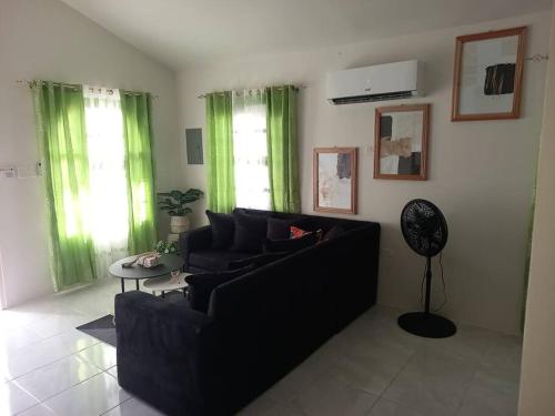 Galeriebild der Unterkunft Caribbean Charm 2BR with Stunning Sea Views in Discovery Bay
