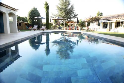 VILLA SAINTE BAUME Piscine Jacuzzi tout confort