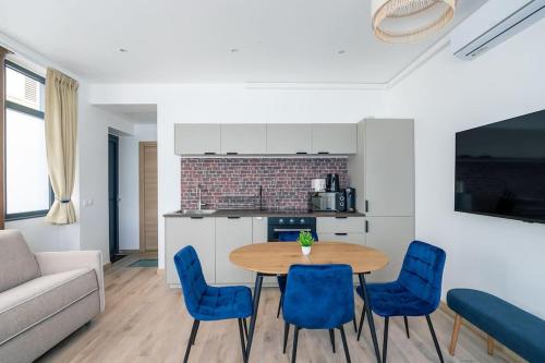 New two bedroom two bathroom apartment Paris 15 near Eiffel with air conditioning