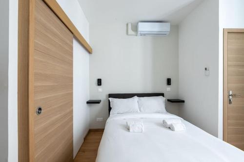 New two bedroom two bathroom apartment Paris 15 near Eiffel with air conditioning