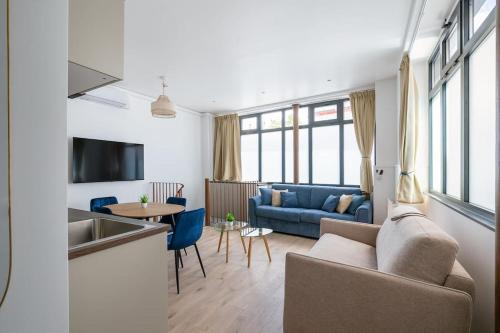 New two bedroom two bathroom apartment Paris 15 near Eiffel with air conditioning