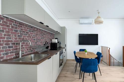 New two bedroom two bathroom apartment Paris 15 near Eiffel with air conditioning