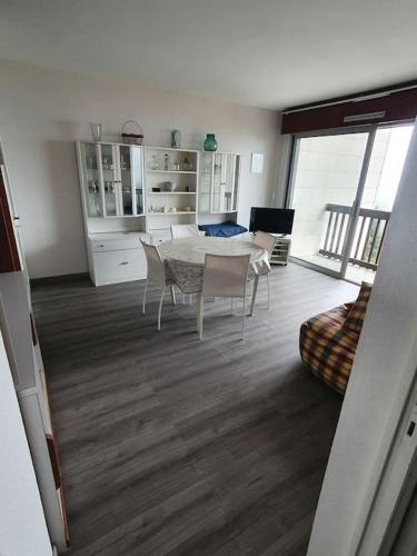 Grand Appartement exposé plein sud