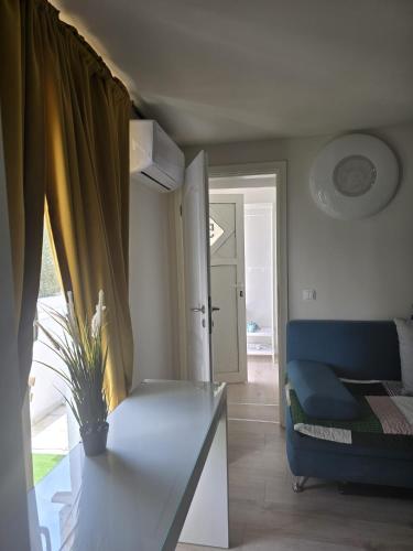 Φωτογραφία από το άλμπουμ του Paloma 2-Min Walk to Beach, King Bed, Ensuite, Outdoor Hotspa σε Vir