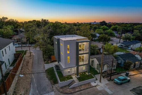 Fotografie z fotogalerie ubytování The Ultimate View House v destinaci Dallas