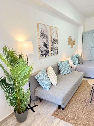 Cozy Studio with Pool Acuario