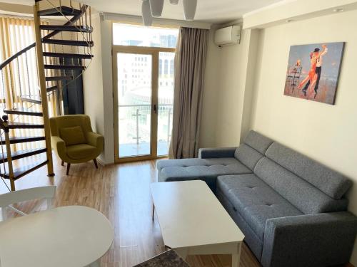 Гостиная зона в Sea view apartment