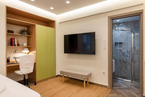 Studio Flat 21 at Evangelismos Metro STN