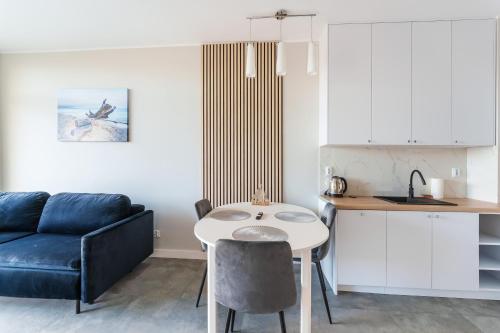 Η κουζίνα ή μικρή κουζίνα στο Apartament Messa White I z Basenem Letnim by HolidaySun