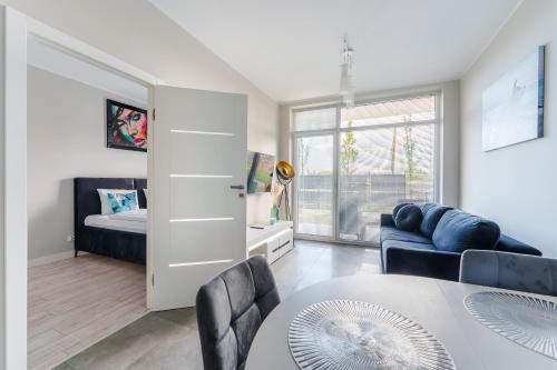 Apartament Messa White I z Basenem Letnim by HolidaySun