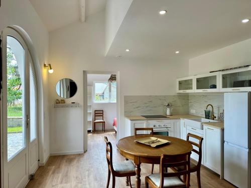 Η κουζίνα ή μικρή κουζίνα στο Villa Merlibeach - 3 logements 4 personnes