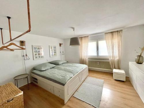 Postel nebo postele na pokoji v ubytování Schöne 80qm FeWo in bester Lage
