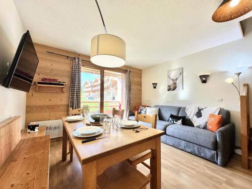 Photo de la galerie de l'établissement Résidence Le Hameau Des Rennes - PIED DES PISTES - PLACE DE PARKING MAE-0801, à Vars