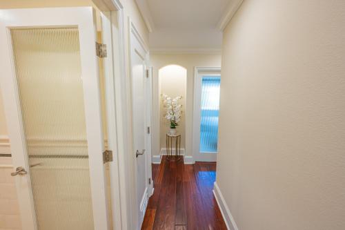 Φωτογραφία από το άλμπουμ του Amazing days Spa Pool Villa near Disney & Beaches σε Placentia