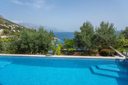 Bazén v ubytování Villa Porto Mimice, 40sqm Heated Private Pool, 4 bedrooms, Sauna, Gym, Billiard nebo v jeho okolí