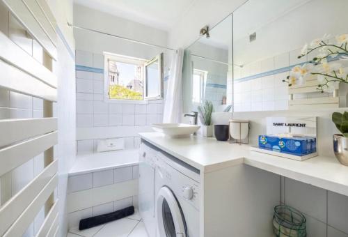 In front of Sacré Cœur - 2 Bedrooms in last floor