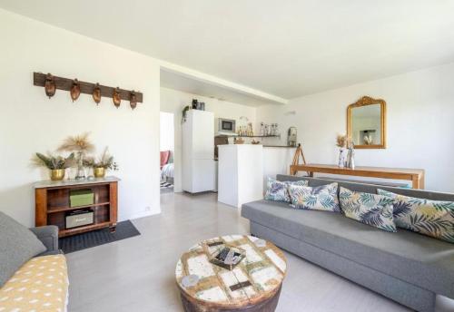 In front of Sacré Cœur - 2 Bedrooms in last floor