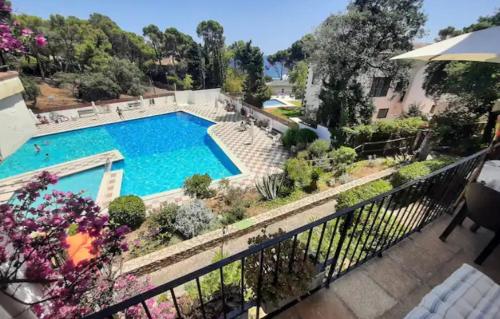 Appartement tout confort avec WIFI vue sur mer et piscine communautaire secteur EL GOLFET à Callela de Palafrugell