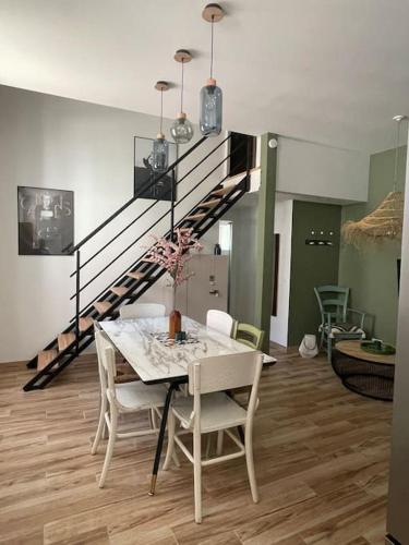 Photo de la galerie de l'établissement La Casa Provençale Belle terrasse et climatisée, à Cannes