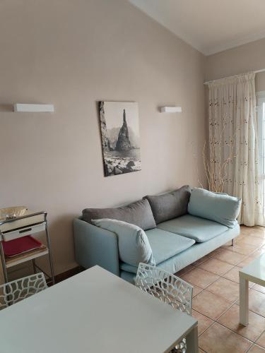 Chalet 2 dormitorios, cerca CC Yumbo