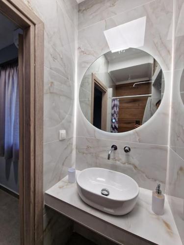 BRAND NEW 90m from the SEA 50m2