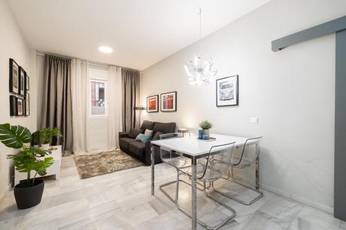 Holidays2Malaga Eduardo Ocon quiet&high Speed Wifi