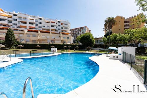 Fancy 2BR Retreat Pool Parking, Wonderful Views
