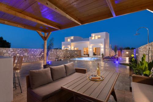 Bazén v ubytování Amora Pool Villas nebo v jeho okolí