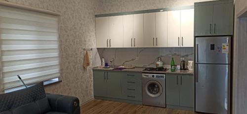 Dapur atau dapur kecil di New TALAH villa