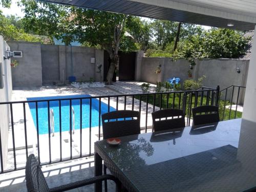 Kolam renang di atau dekat dengan New TALAH villa